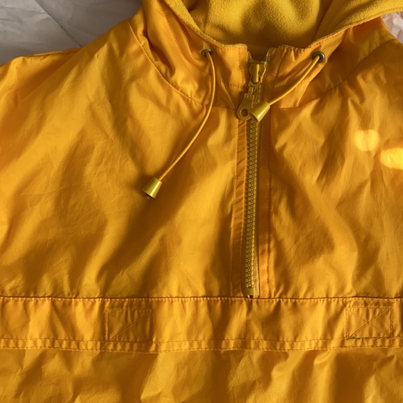 Fun rain coat! - Picture 2 of 6
